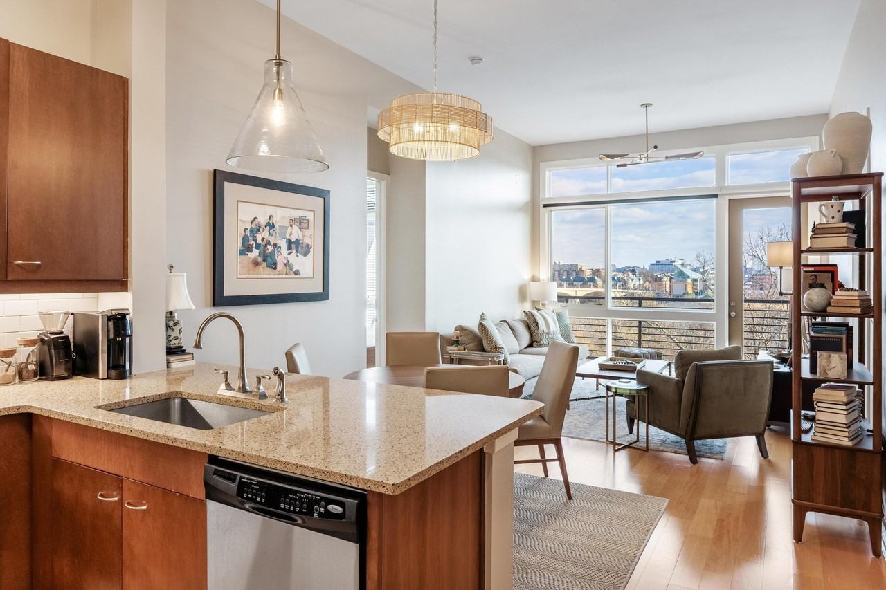 200 Manufacturers Rd - Photo 2 of 50