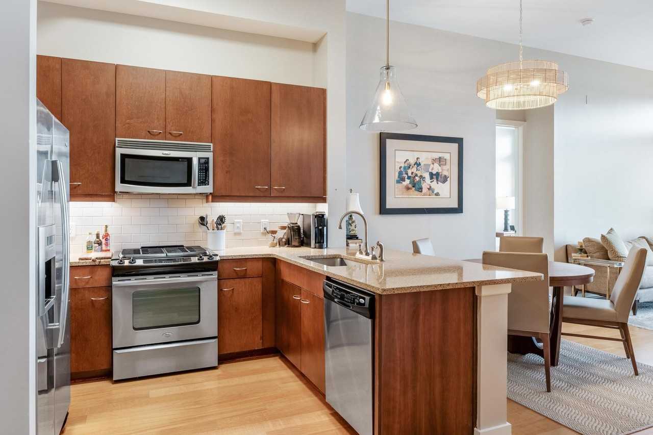 200 Manufacturers Rd - Photo 3 of 50