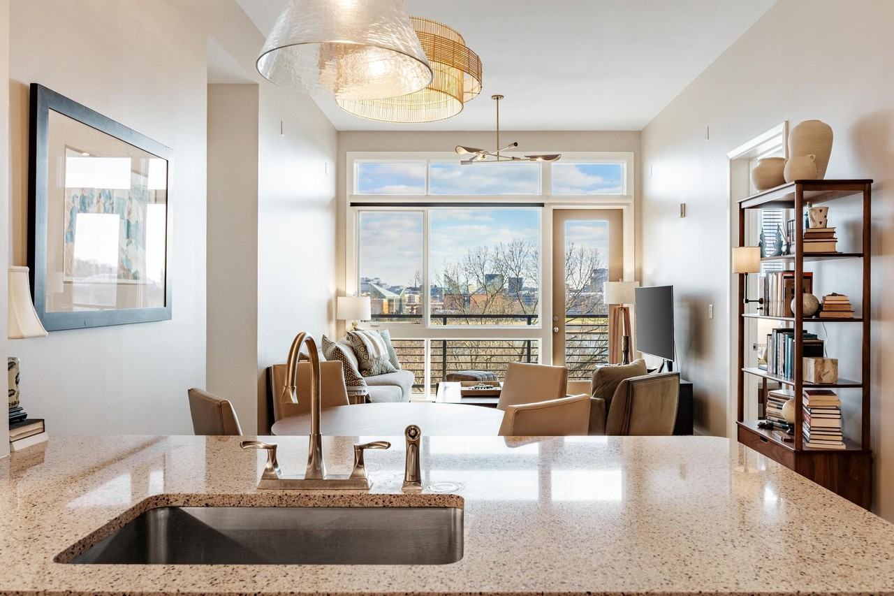 200 Manufacturers Rd - Photo 5 of 50