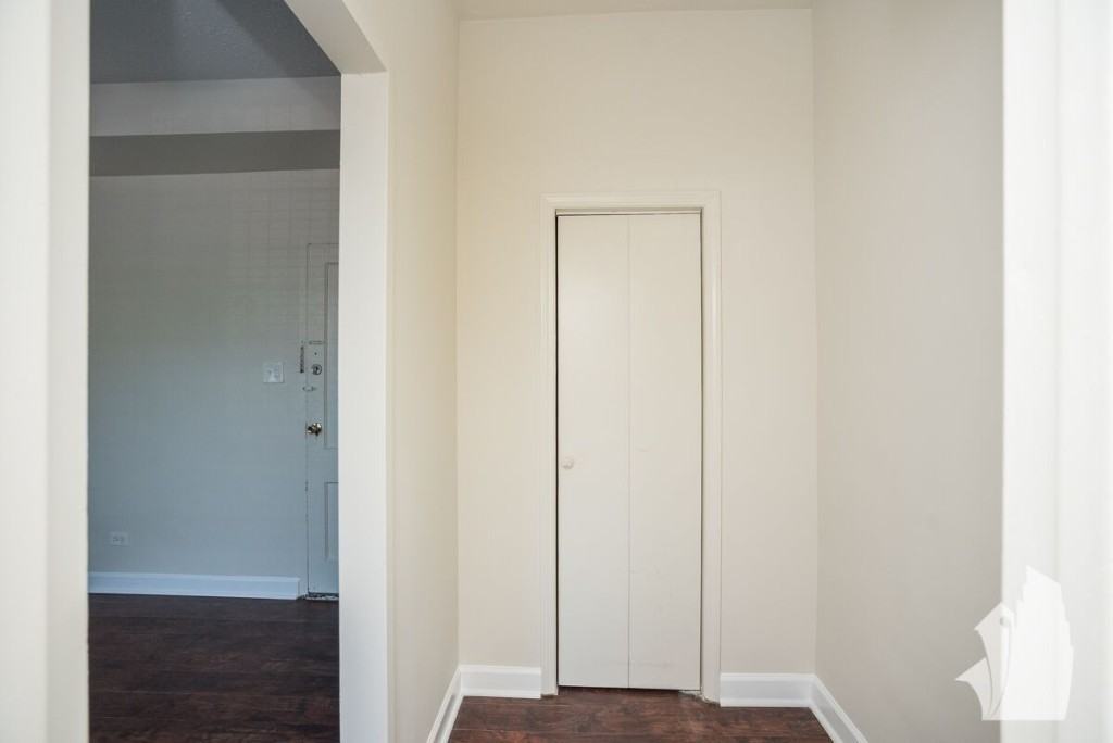 3345 N Marshfield Ave #408 - Photo 4 of 5