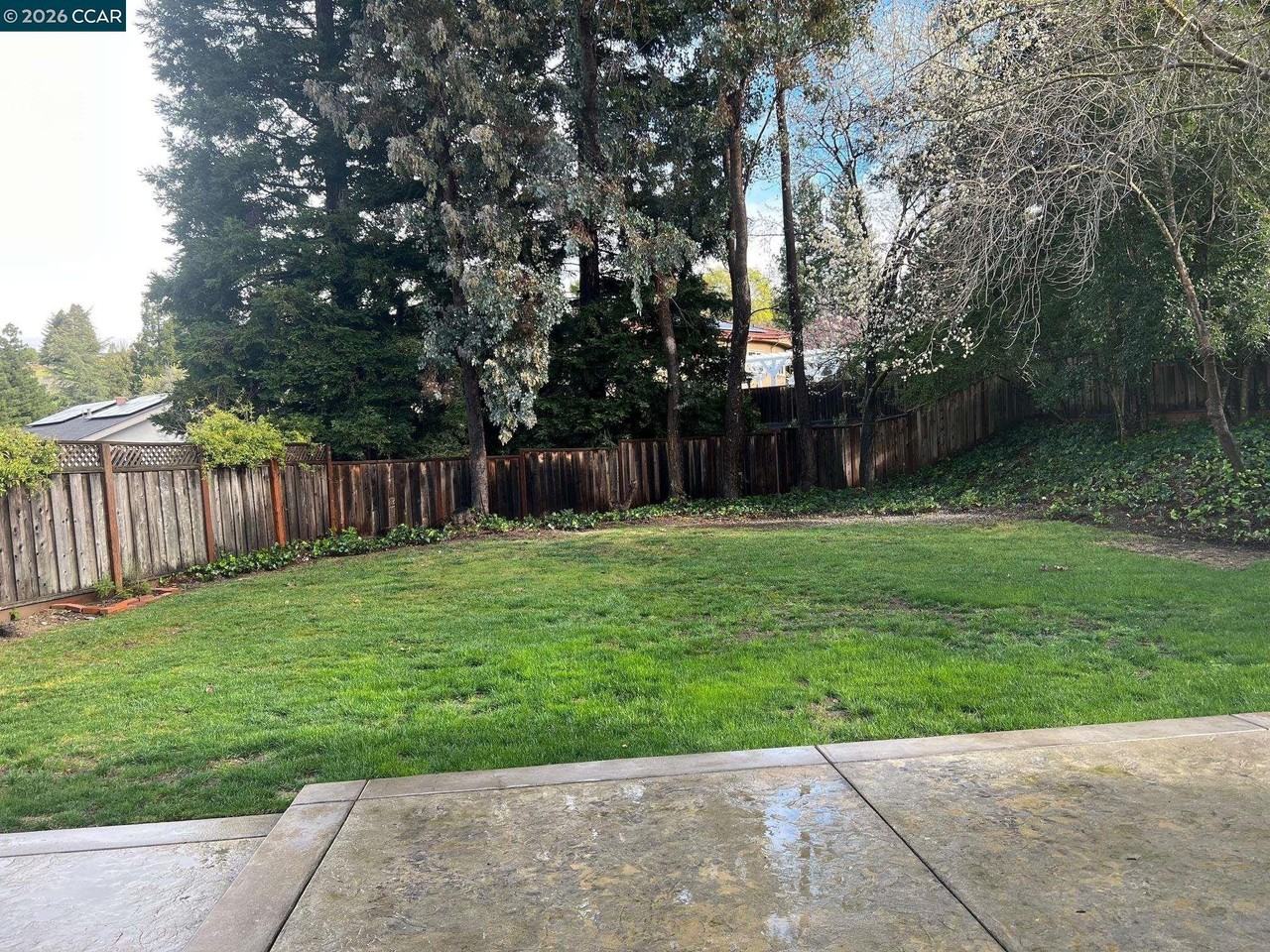 1262 Vailwood Dr - Photo 2 of 5