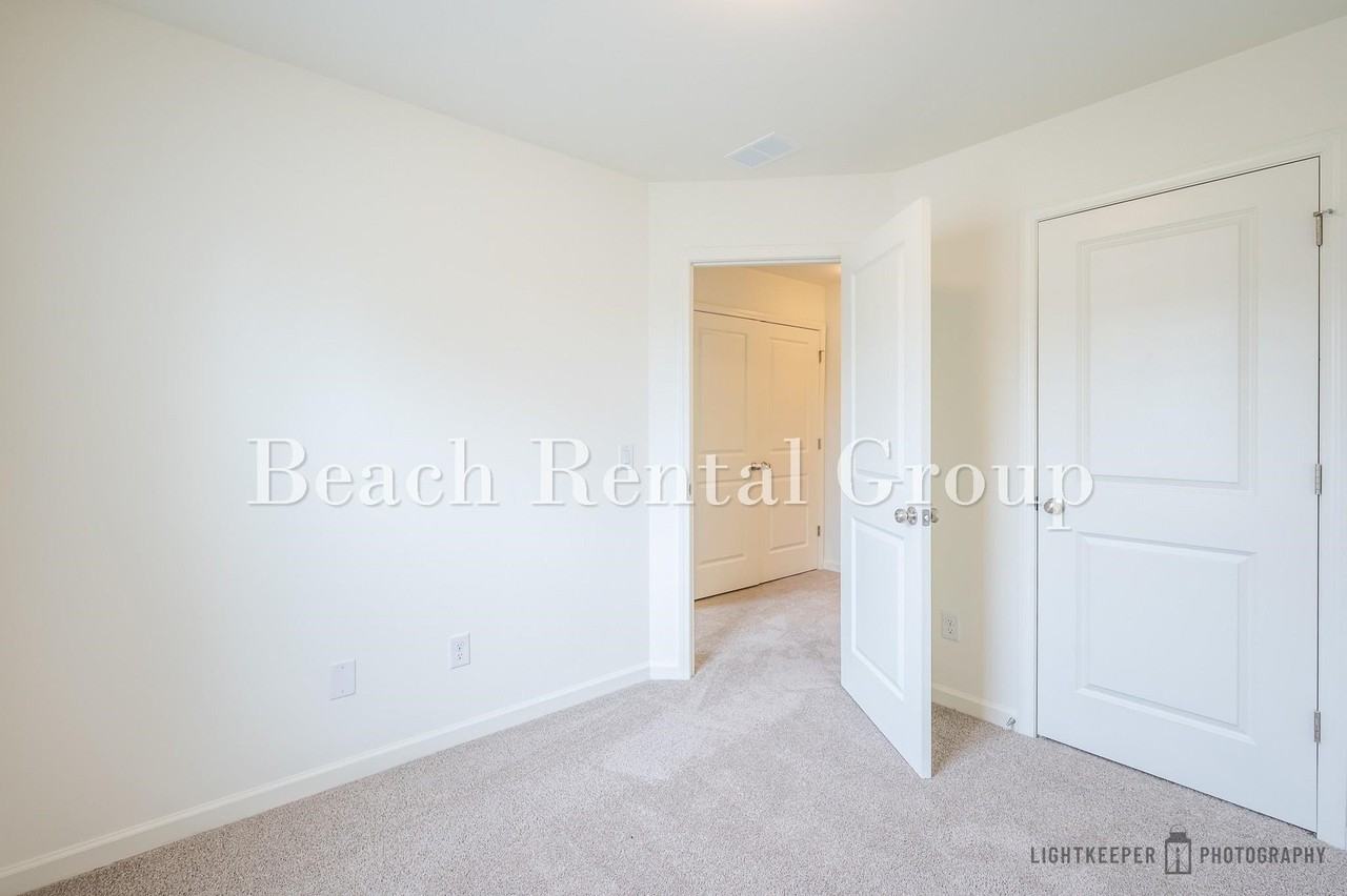 209 Banbury Ln - Photo 6 of 20