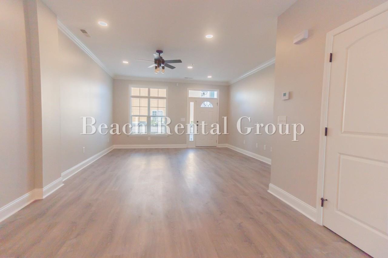 773 Moen Pl - Photo 5 of 26