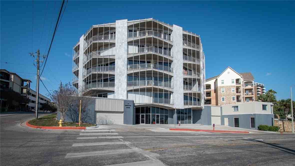 823 S Water St Apt 1a - Photo 2 of 31