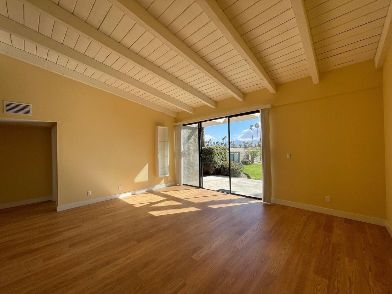 837 N Calle De Pinos - Photo 5 of 35
