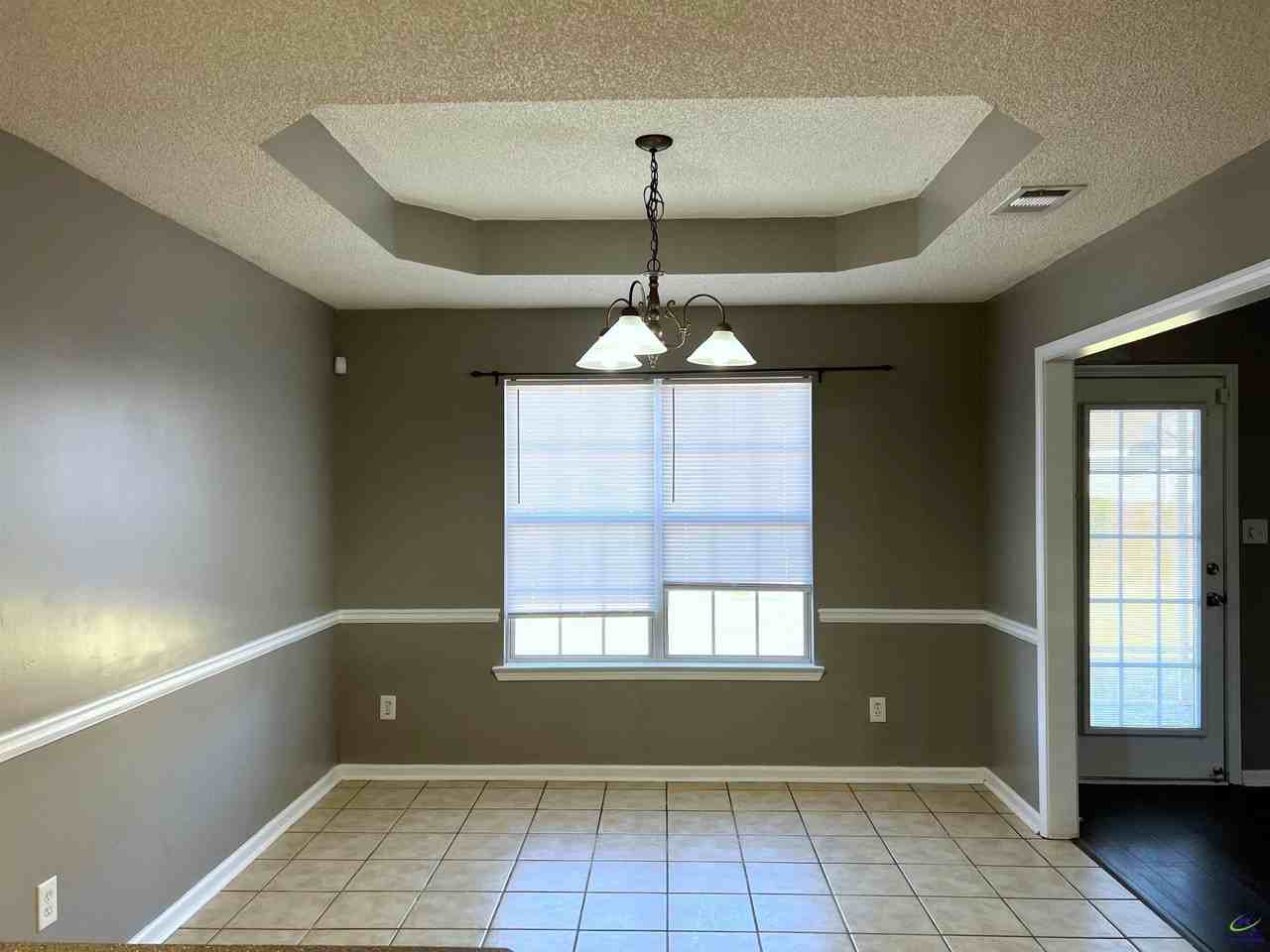 116 Larkspur Ln - Photo 5 of 25