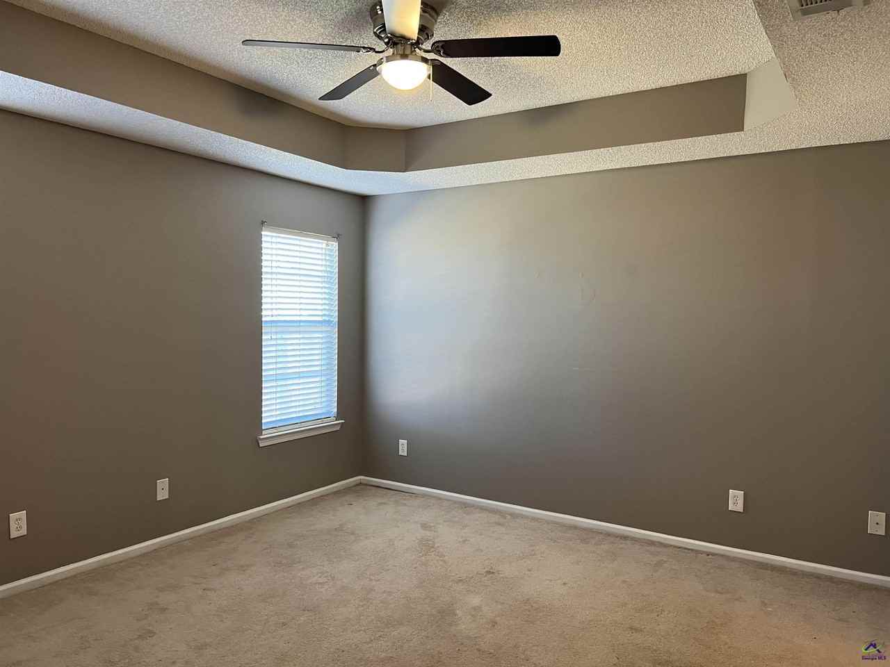 116 Larkspur Ln - Photo 6 of 25