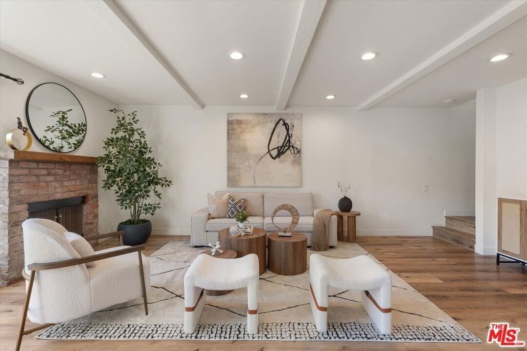 2516 Arizona Ave Apt 7 - Photo 6 of 29