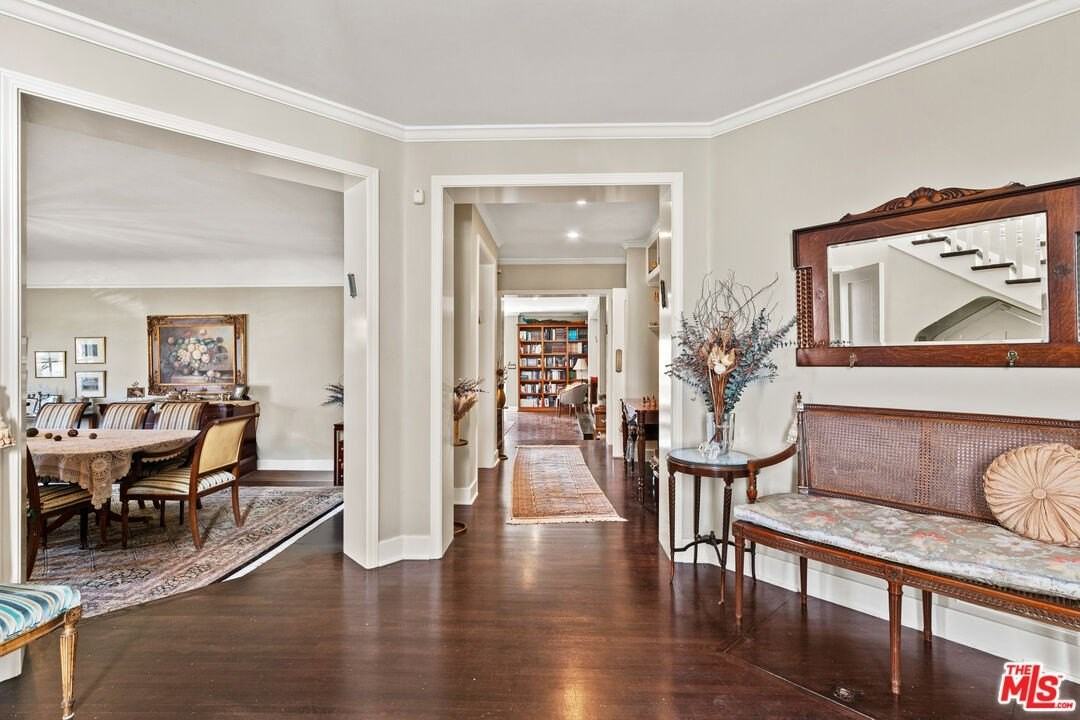 401 N Mccadden Pl - Photo 3 of 41