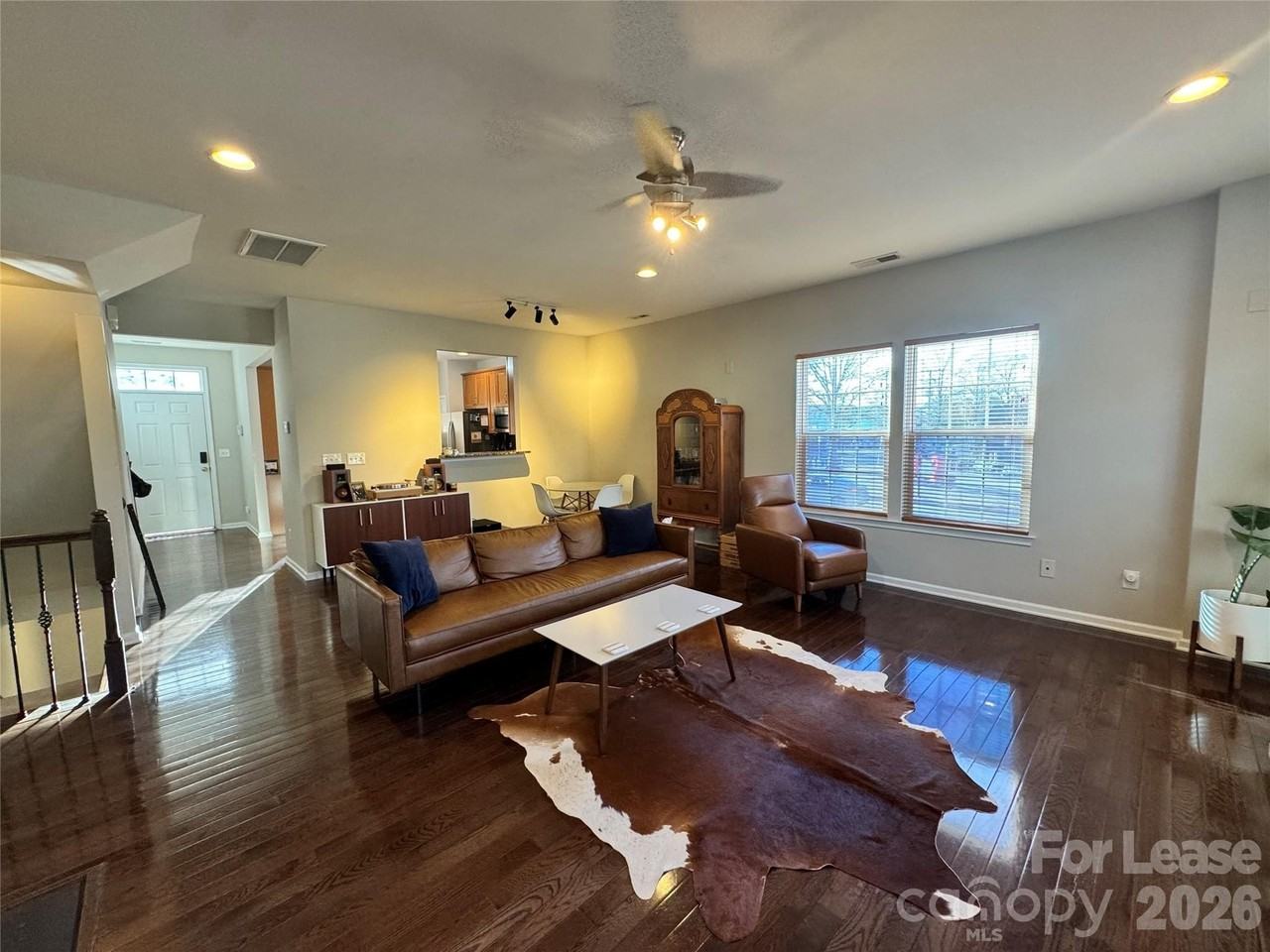 280 W Bland St - Photo 4 of 14