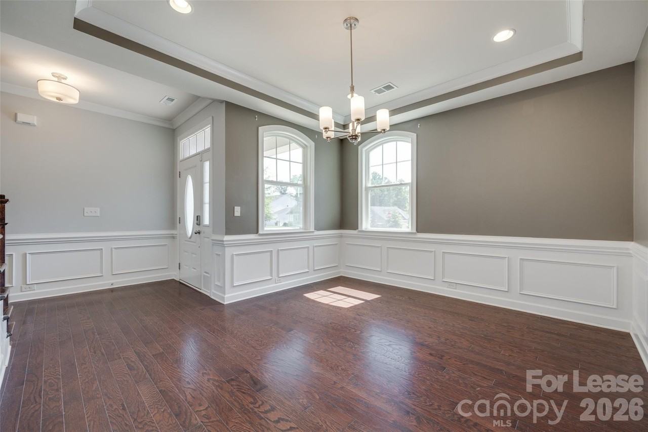 421 Sandbar Pt - Photo 4 of 44