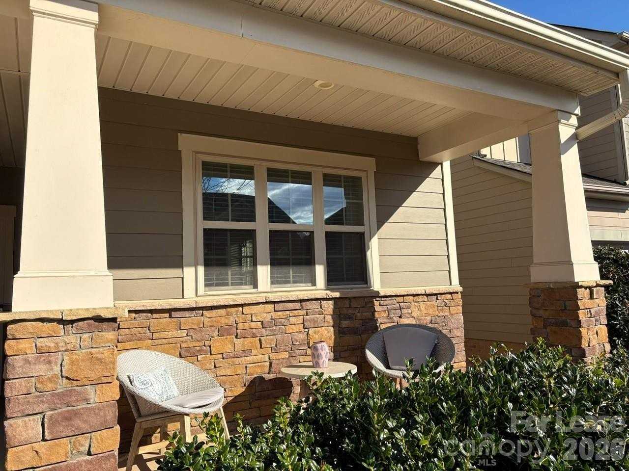 1055 Delridge St - Photo 2 of 29