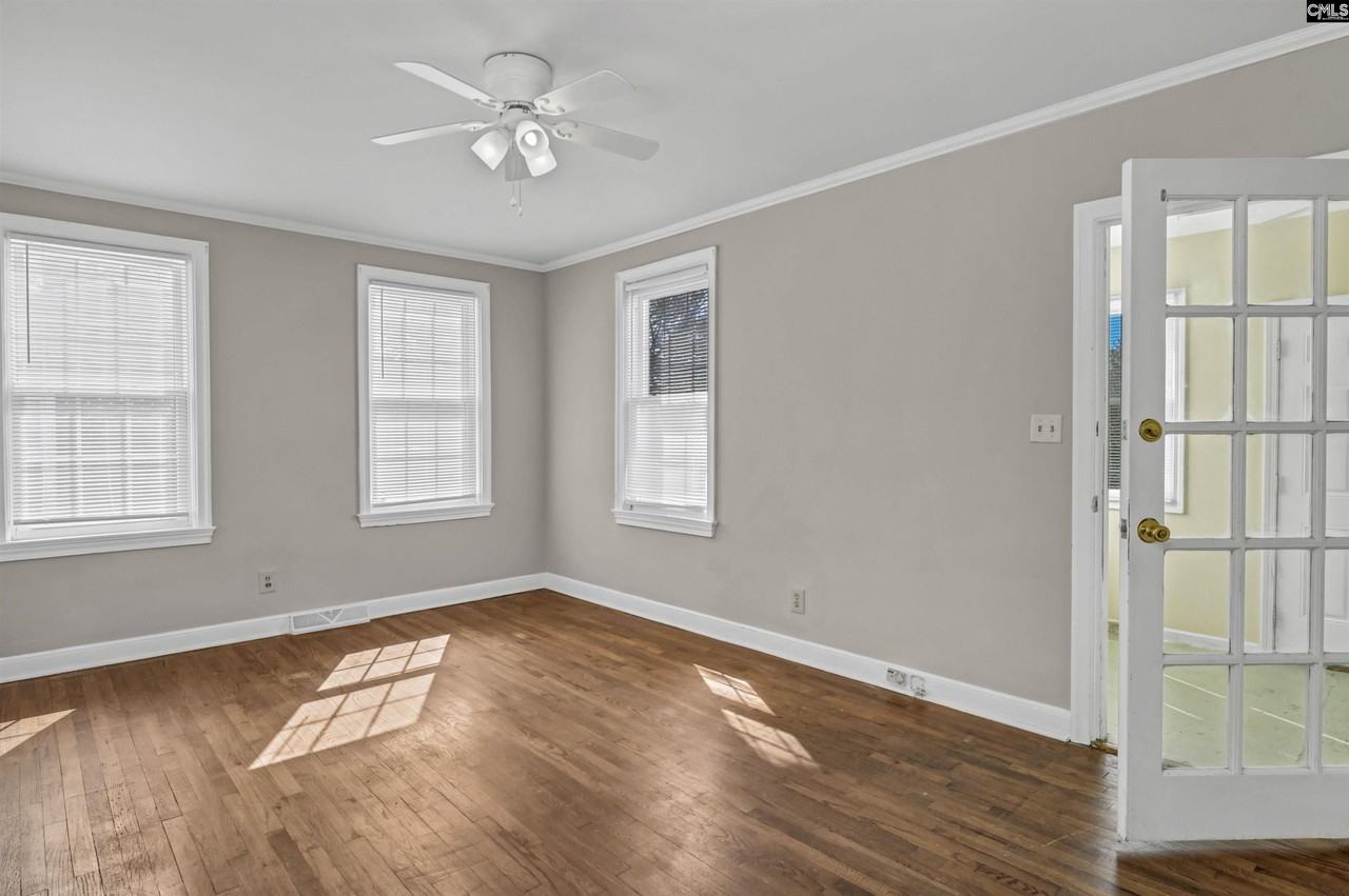 156 S Marion St - Photo 7 of 33