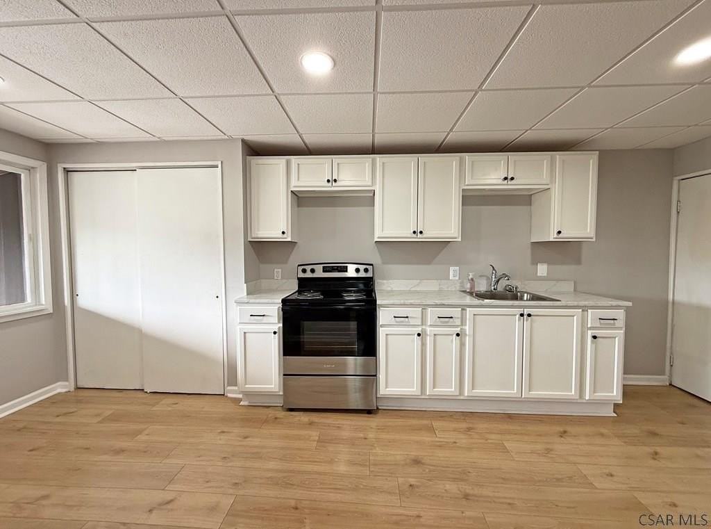 512 Graham Ave - Photo 6 of 23