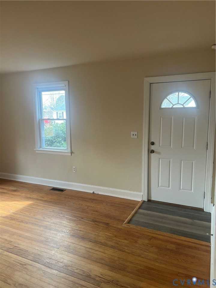 14211 Bermuda Ave - Photo 4 of 15