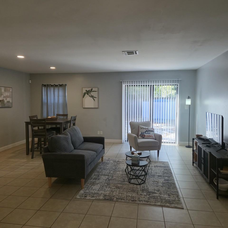 348 Woodham Ct - Photo 7 of 21