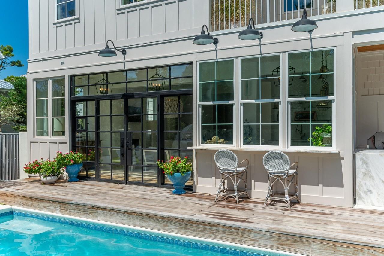 207 Betty St - Photo 2 of 15