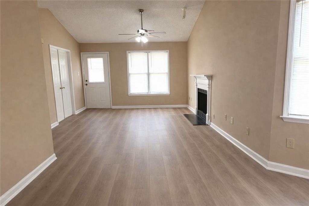 7941 Creekstone Way - Photo 6 of 20