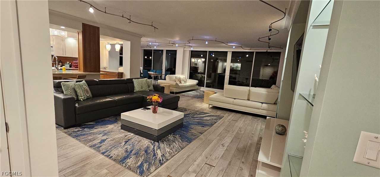 10691 Gulf Shore Dr Apt 1101 - Photo 5 of 13