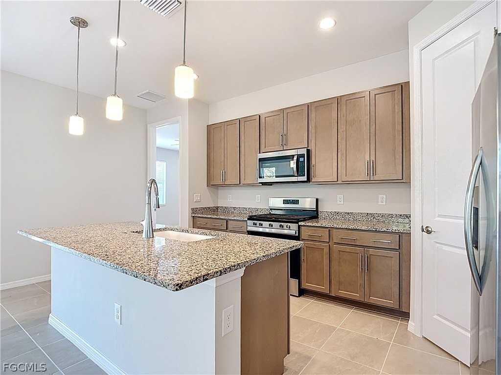 16378 Preservation Blvd - Photo 5 of 40