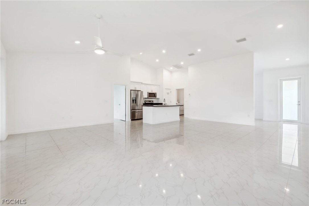 2725 Sw Embers Ter - Photo 6 of 23