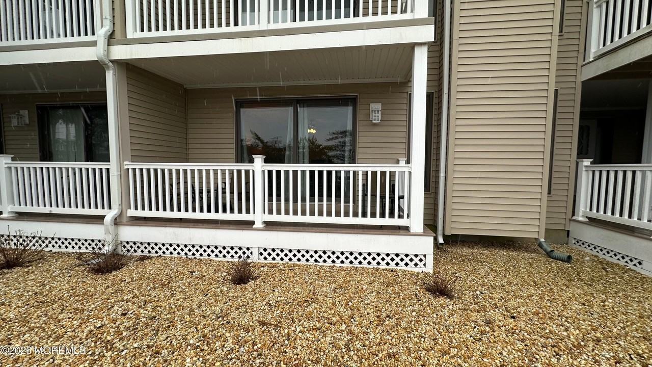 1820 E Pennsylvania Ave #7 - Photo 2 of 19