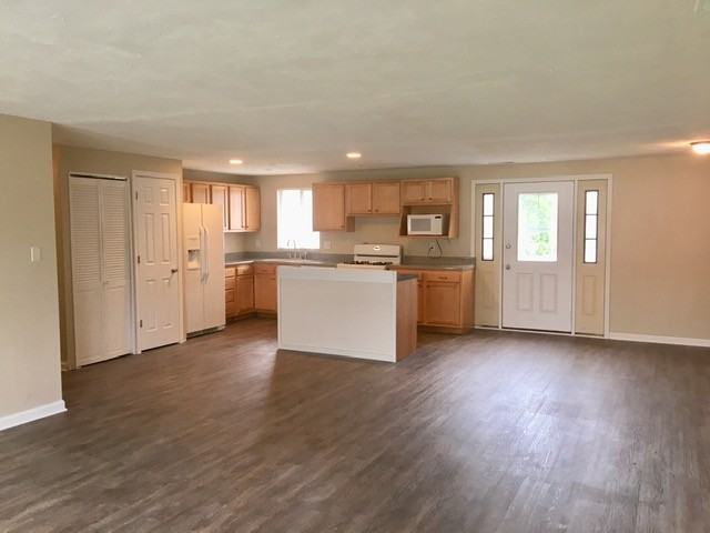 9403 Shenandoah Dr #1 - Photo 7 of 35