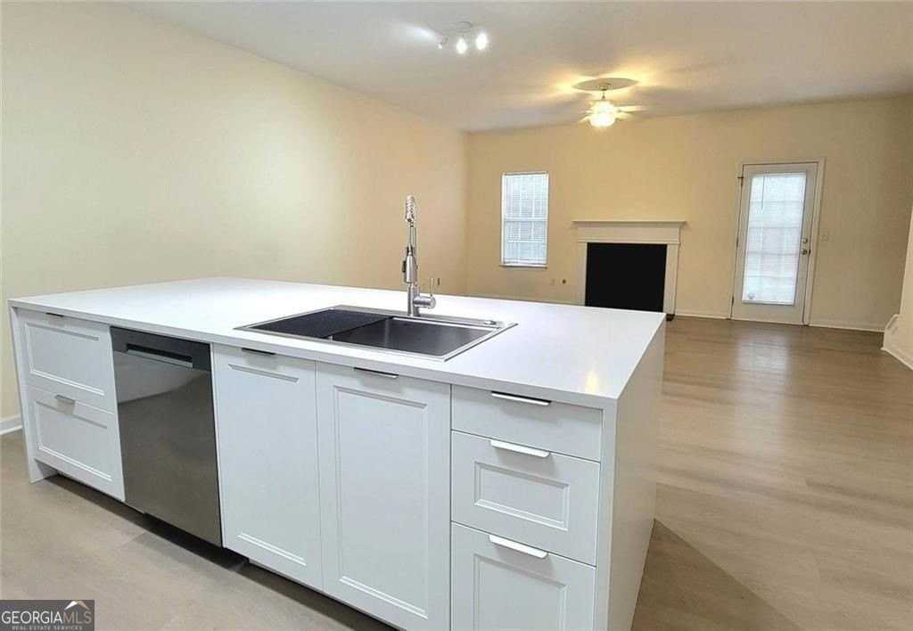 1516 Parc Main St - Photo 2 of 14