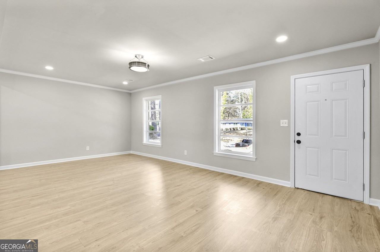 1963 Shepherd Cir Sw - Photo 5 of 40