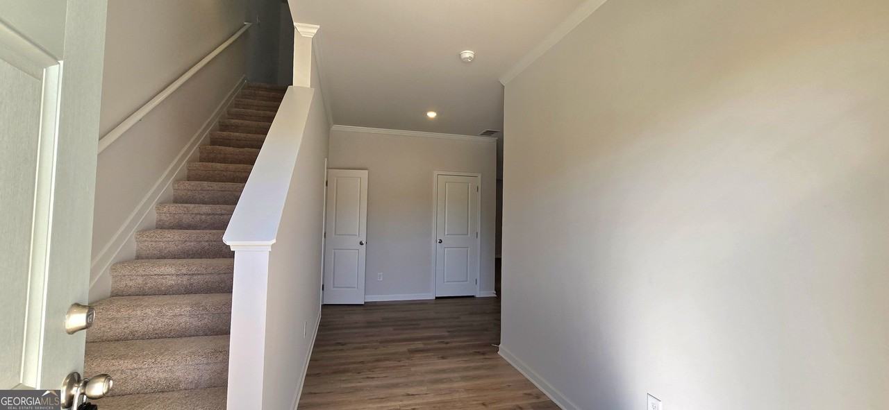 6 Umber Ln - Photo 3 of 47