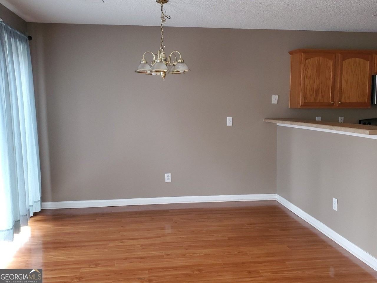 7247 Georges Way - Photo 3 of 16