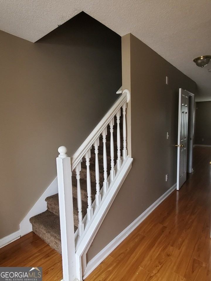 7247 Georges Way - Photo 6 of 16