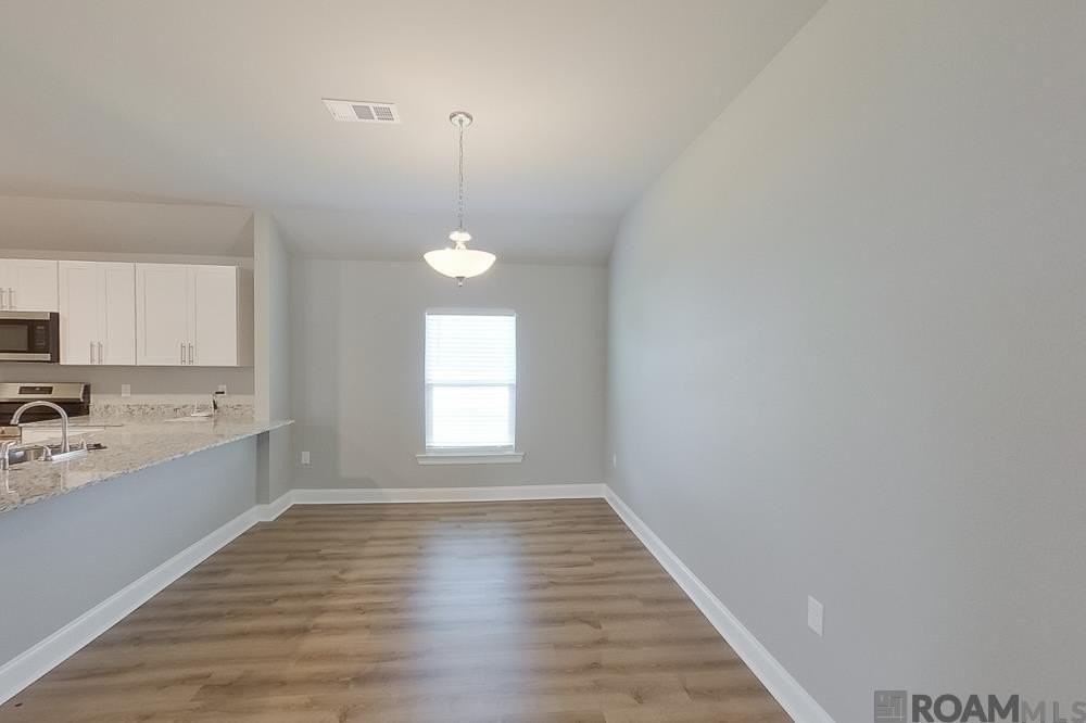 13736 Willowmore Dr - Photo 4 of 18