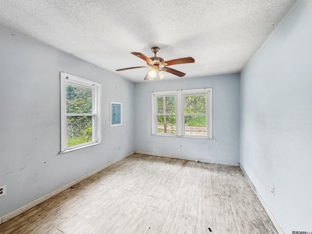 5156 Linden St - Photo 7 of 9