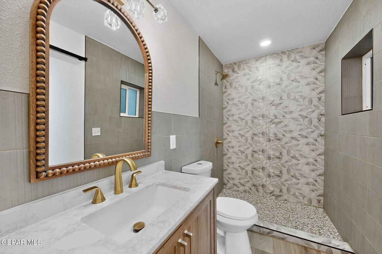 2406 Lebanon Ave Rear Home - Photo 3 of 37