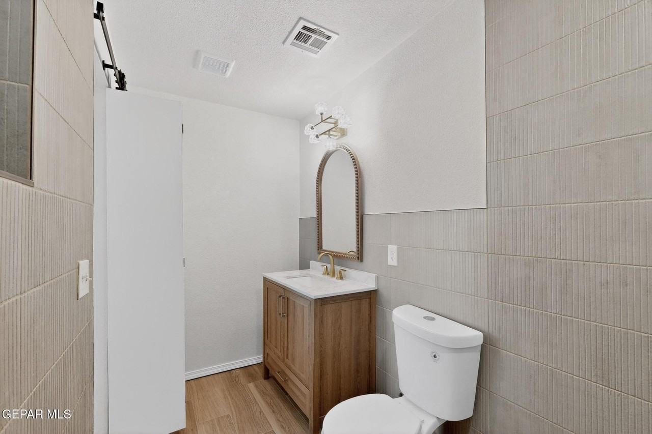 2406 Lebanon Ave Rear Home - Photo 5 of 37