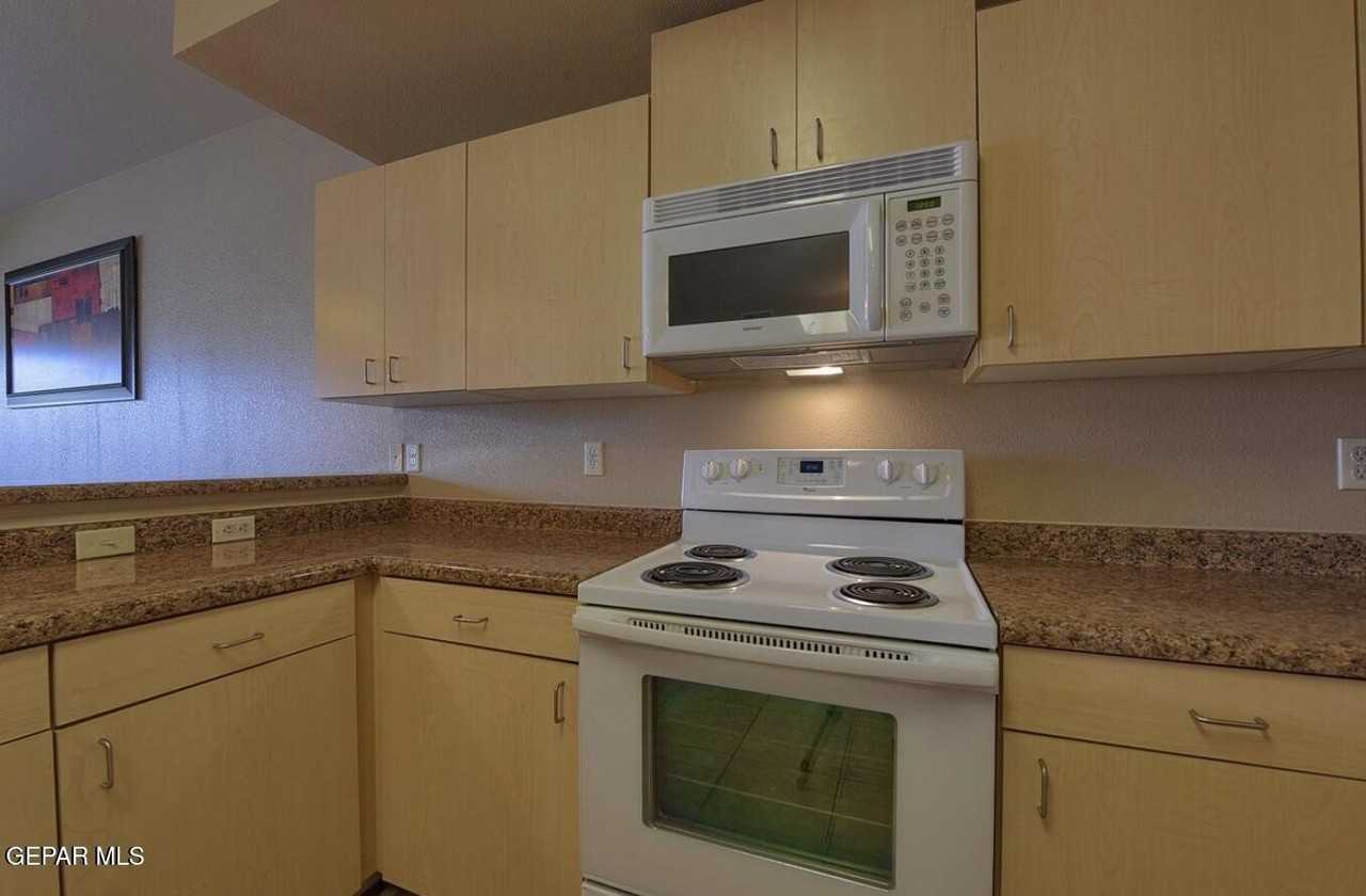 501 E Redd Rd Apt 13 - Photo 5 of 36