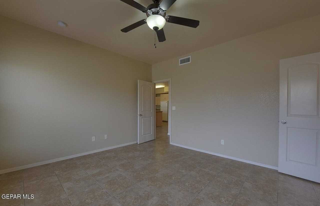 501 E Redd Rd Apt 13 - Photo 6 of 36