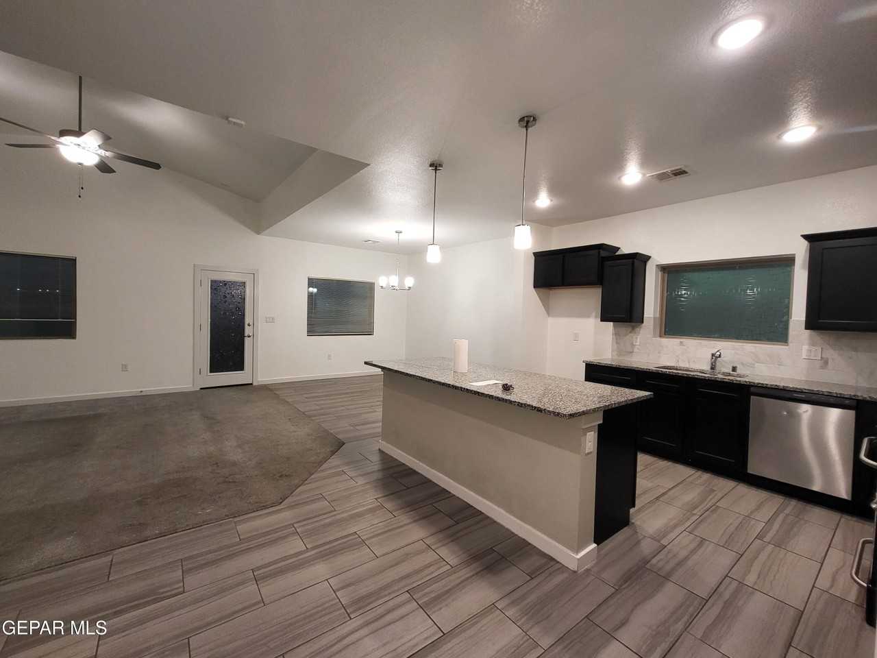 11565 Leonor Duran St - Photo 4 of 50