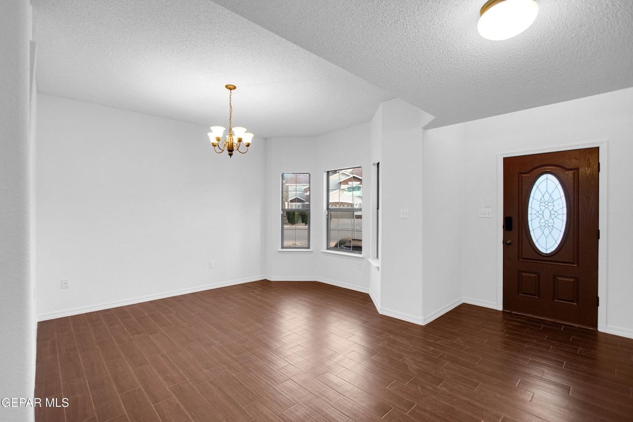 7085 Century Plant Dr - Photo 2 of 23