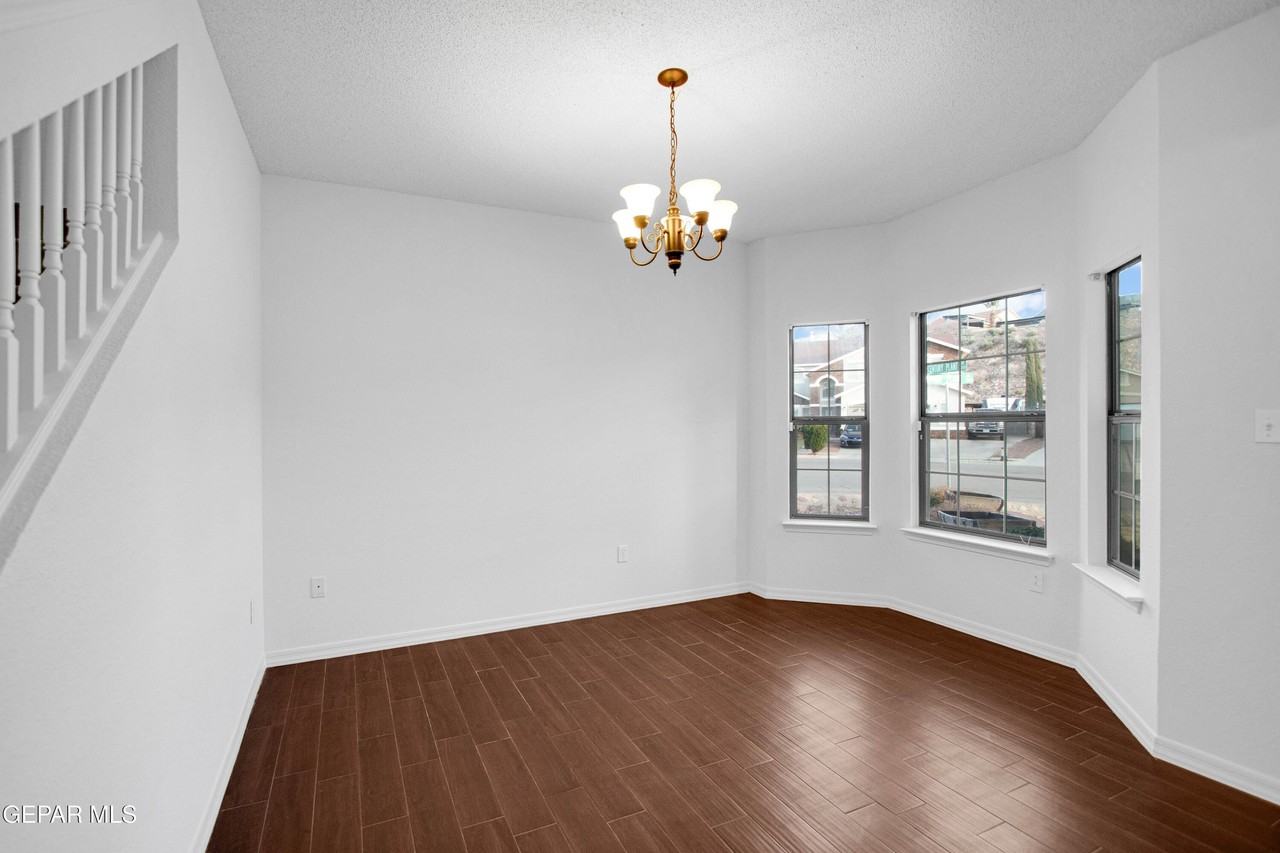 7085 Century Plant Dr - Photo 4 of 23