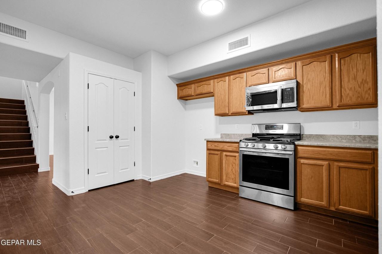 7085 Century Plant Dr - Photo 7 of 28