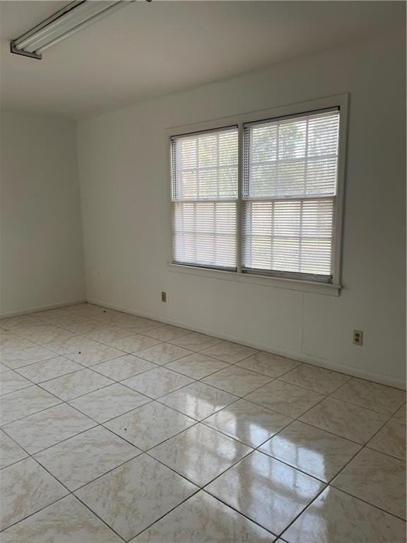 150 Fairway Rd - Photo 7 of 11