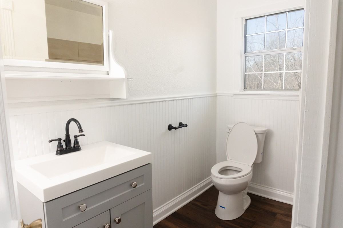 403 N Fairview St #1 - Photo 3 of 9