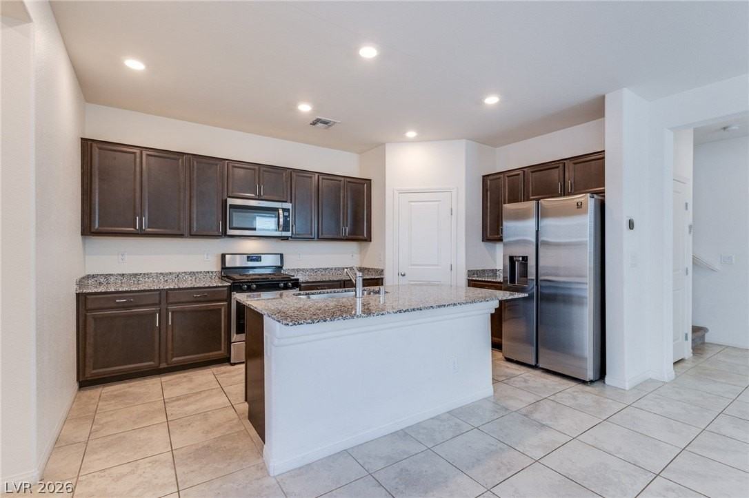 9858 W Meranto Ave - Photo 4 of 34