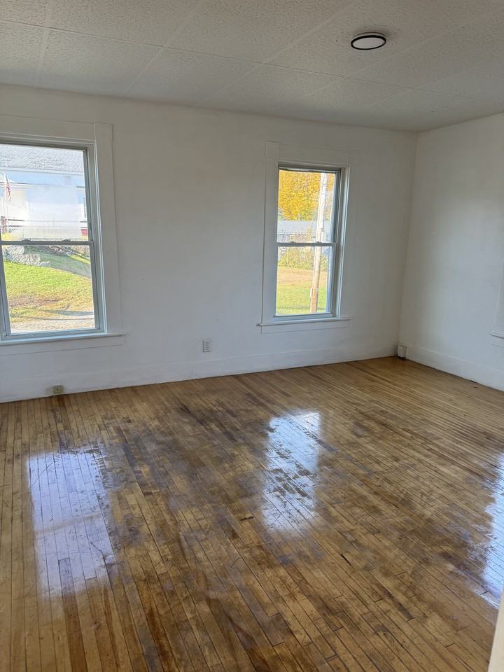 270 S Main St #3 - Photo 3 of 8