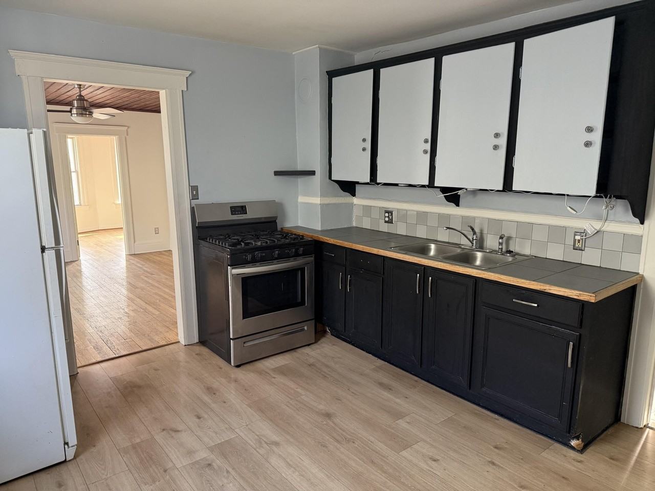 2229 Faber St - Photo 5 of 16