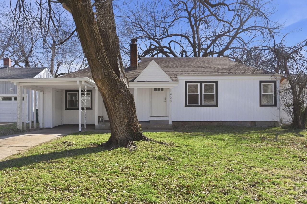 1420 S Pickwick Ave - Photo 2 of 25