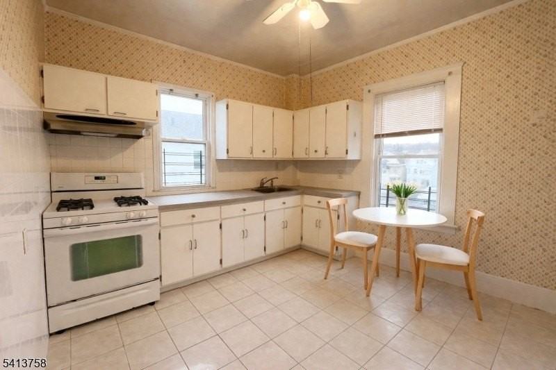 91 Watson Ave - Photo 4 of 7