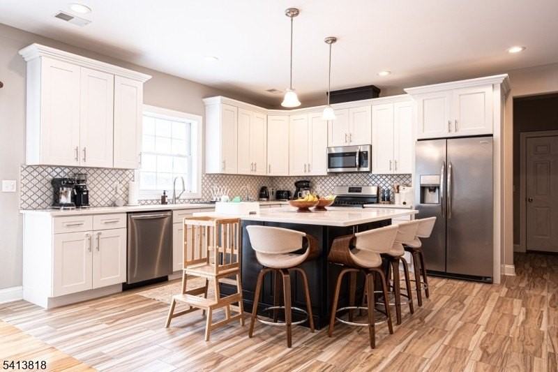 1 Reynolds Ave - Photo 3 of 25